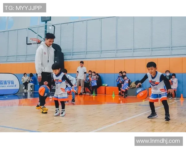 篮球人生的旅程:陈军谈自己的篮球生涯与成长故事